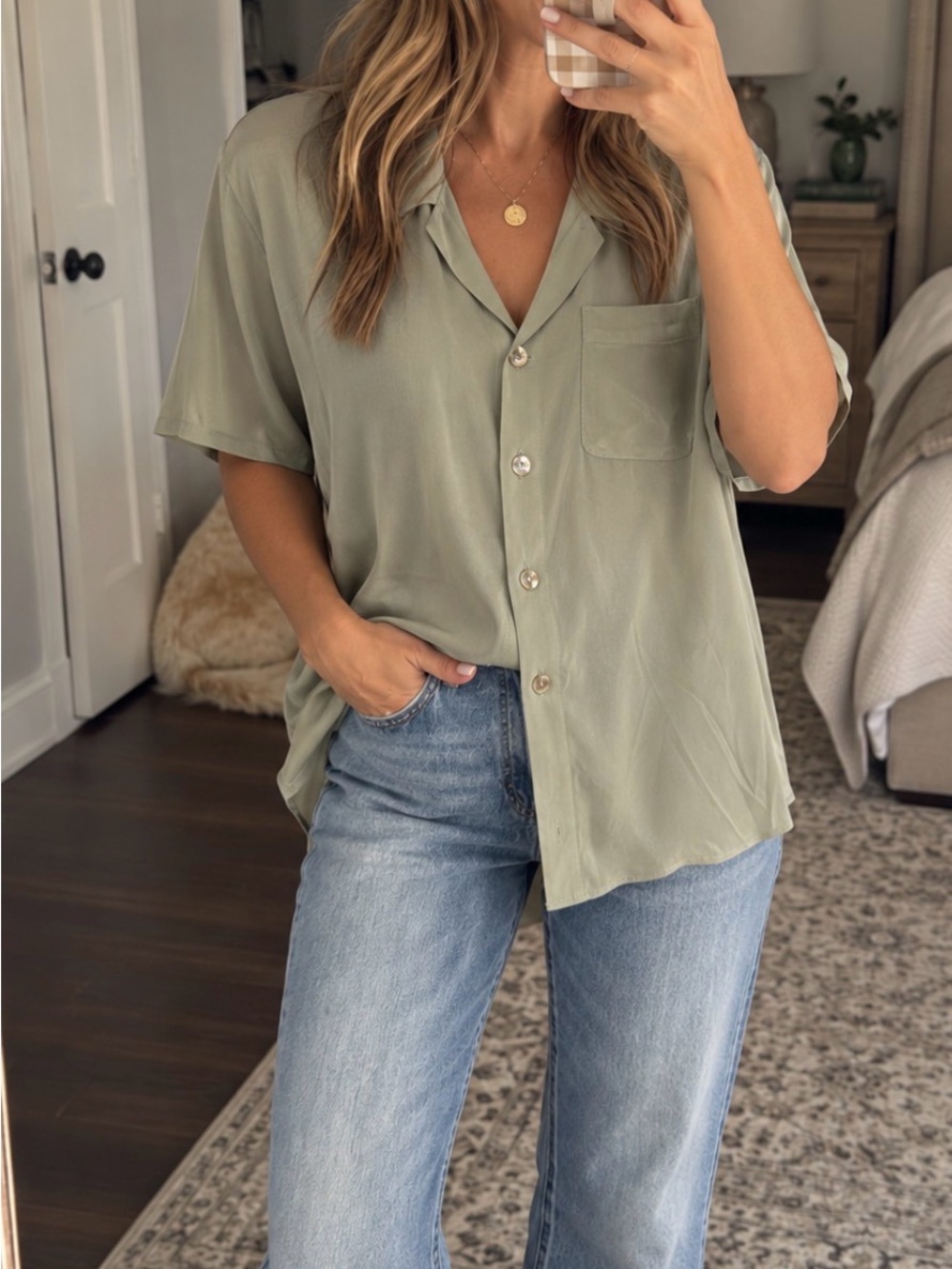 Vintage 100% Silk Sage Green Button Down Shirt Short Sleeve Made in Italy 40